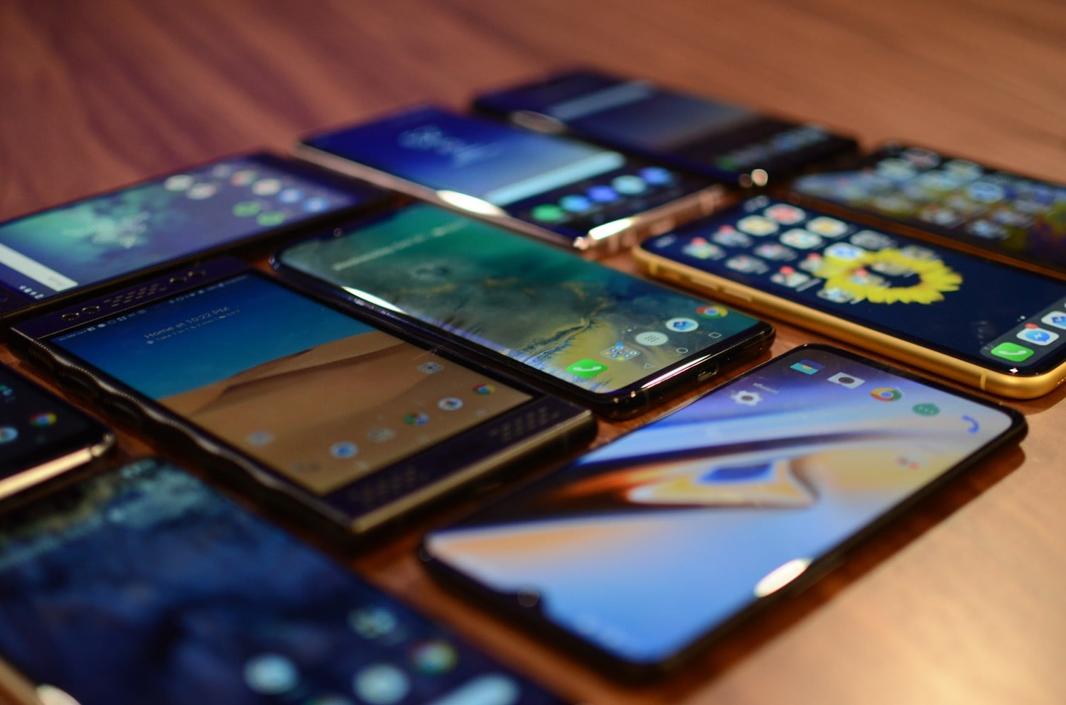 How to Choose the Best Smartphone to Buy • neoAdviser